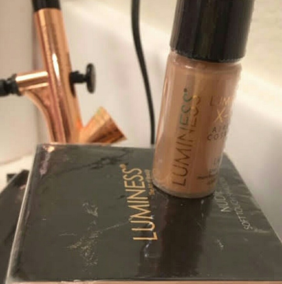 BUNDLE AND SAVE Luminess Air X- Out Light🎁 - Picture 2 of 7